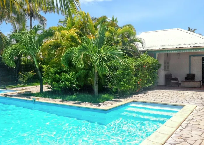 Villa de 3 chambres a Saint Francois a 300 m de la plage avec piscine privee jardin clos et wifi