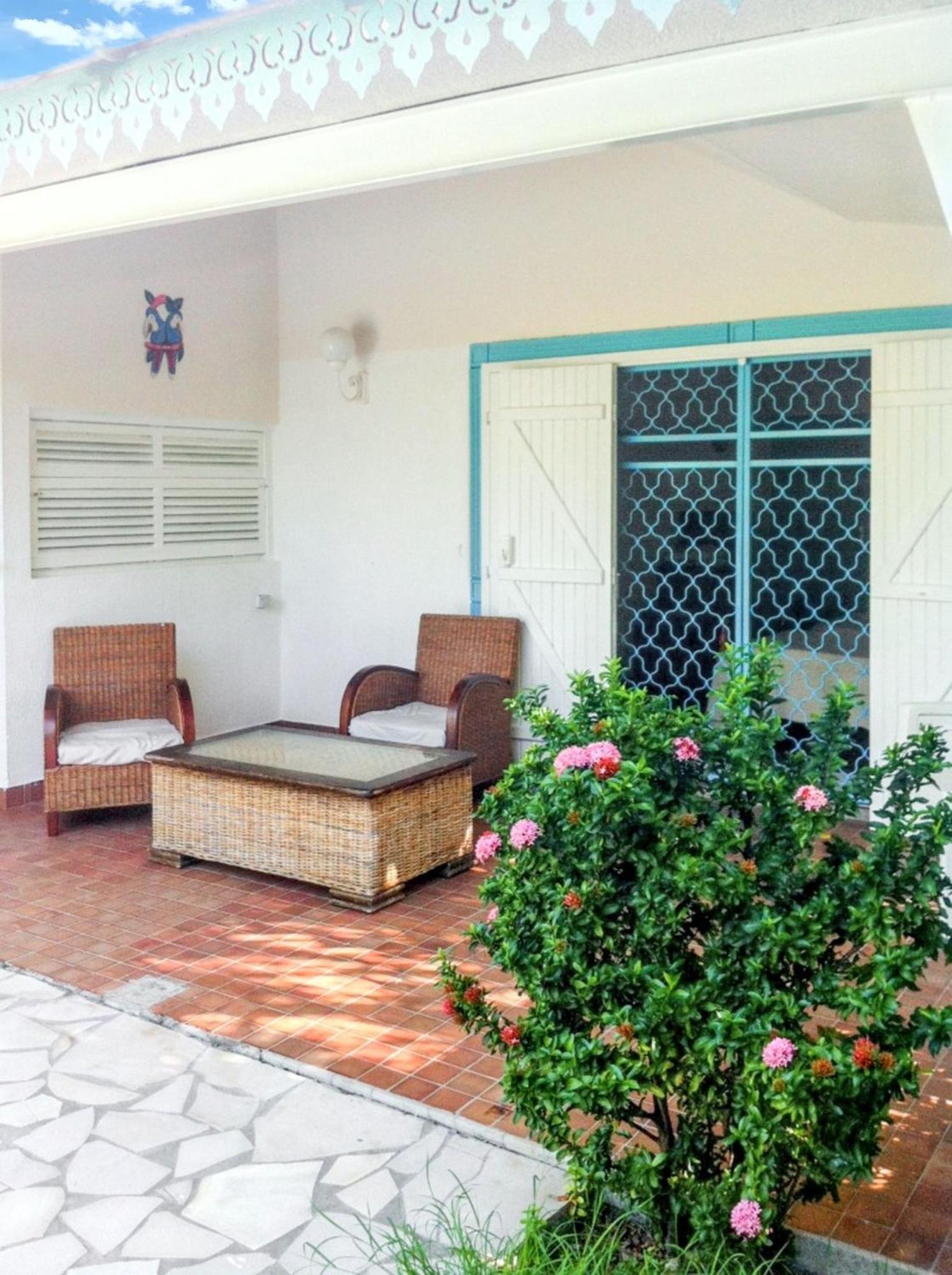 De 3 A Francois A 300 M De La Avec Piscine Privee Jardin Clos Et Wifi *
